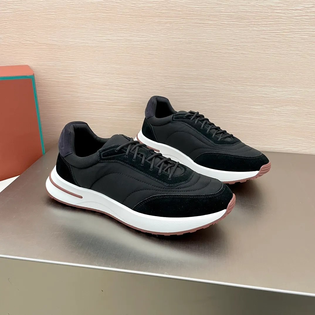 Factory price: 460💰Loro men's shoes💰iana WeekendWalk men's waterproof sports shoes! Waterproof canvas warm men's shoes, the lightest L men's shoes in history 💰jogging shoes, the upper is made of Wind microfiber with StormSystem® waterproof and windproof treatment and goatskin, which is waterproof and warm. There will be a little wrinkle on the upper, which is normal because the waterproof fabric is very soft and the exquisite carving is very challenging. Craftsmanship and lathe workmanship, the lining is made of cloth for a warmer and more comfortable fit, and the Kummel-colored rubber outsole is made of lightweight material: this structure ensures proper weight distribution during walking, improves shock absorption and rebound, enhances grip and stability, and the eyelets and upper back of the shoe are embellished with light and very comfortable shoes! Packed in the original box at the counter, multiple colors available! Size: 39-40-41-42-43-44 45 standard leather shoe size